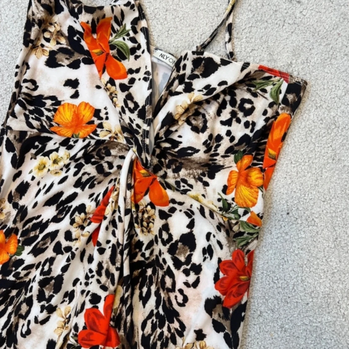 Blommig klänning  - 90