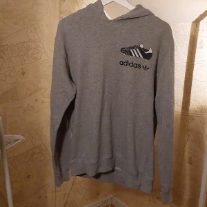 Adidas hoodie - Gammal adidas hoodie