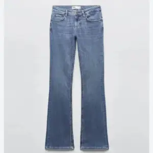 Jättefina jeans från zara som inte kommer till användning, nyskick!!🥰
