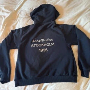 Acne Studios Logo Sweater - 9/10 Kvitto & Tagg finns Oversized