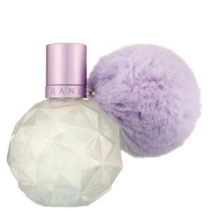 Ariana Grande parfym i doft Moonlight edp❣️ denna används inte längre men luktar väldigt gott!!