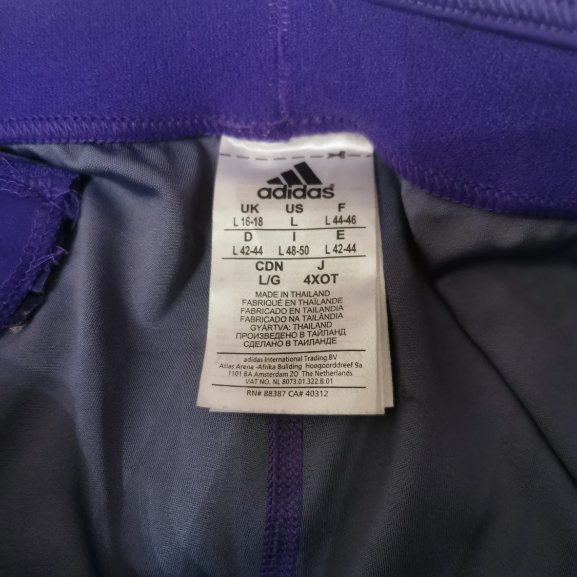 Tränings tights i märket Adidas  - 93