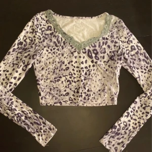 Leopardmönstrad topp - Använd fåtal gånger.