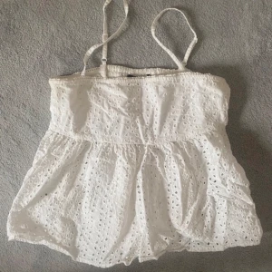 Gullig topp - Linne från bik bok, super gulligt och perfekt nu till sommaren!