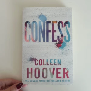 Bok - Helt ny och aldrig använd. Köparen betalar för frakten och katt finns i hem 🏠 