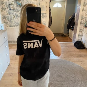 T-shirt  - Bra skick och knappt använt den 