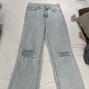Jeans från bikbok - Regular wide waist 31 length 32 