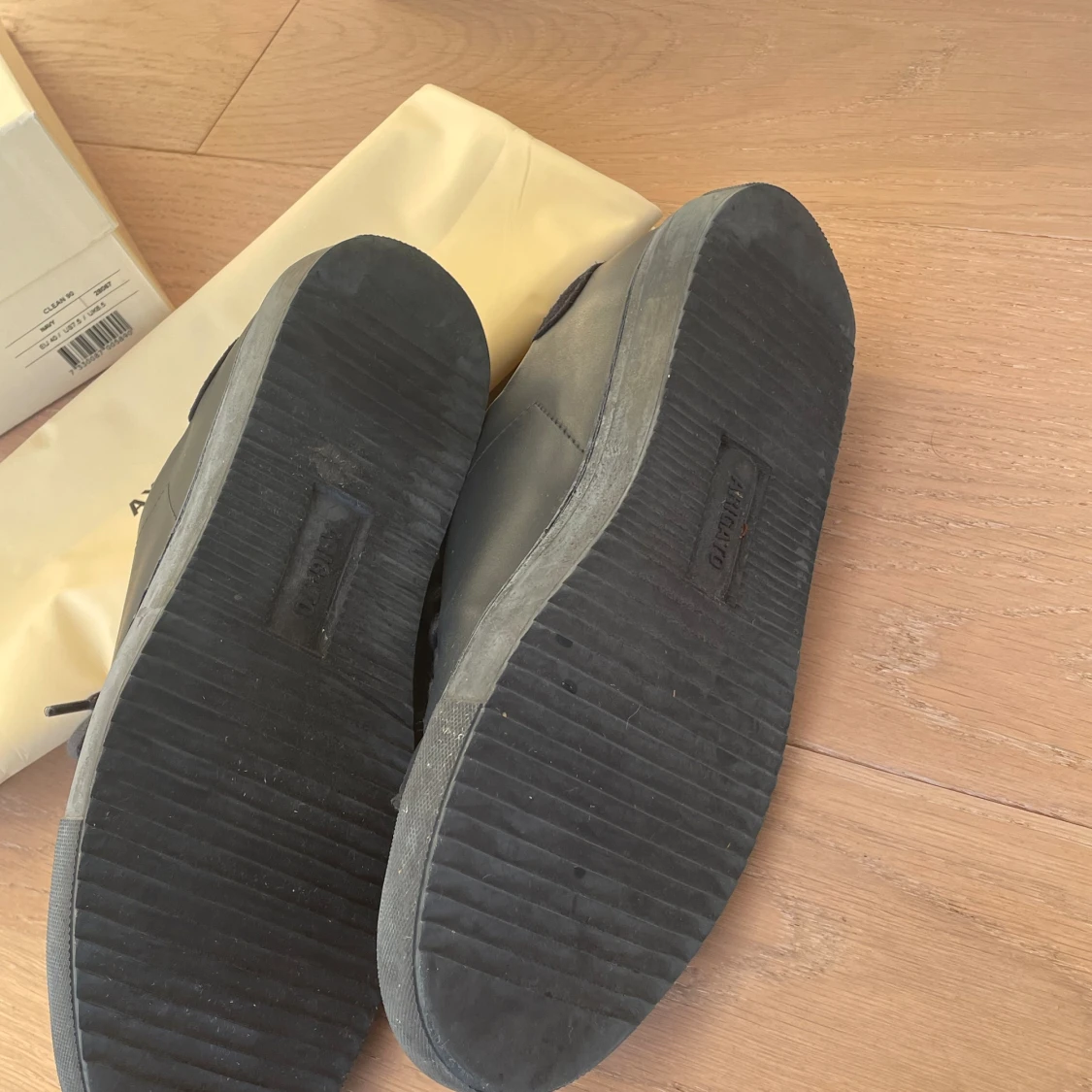 Axel Arigato skor storlek 40 - 91