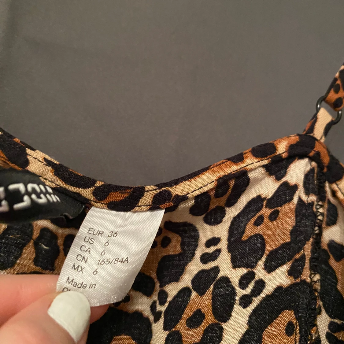 fin kort klänning  - 92