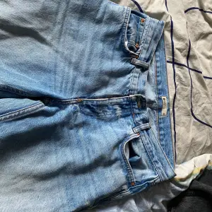 Jeans från Gina storlek 38 passar inte längre 