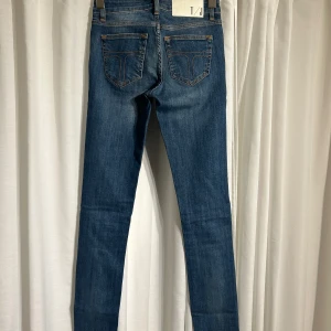 Tiger of Sweden jeans - Säljer tiger of Sweden jeans i s