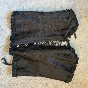 Korsett - Super fin korsett som knappt är andvänd!!💕💕🤞🏻🤞🏻