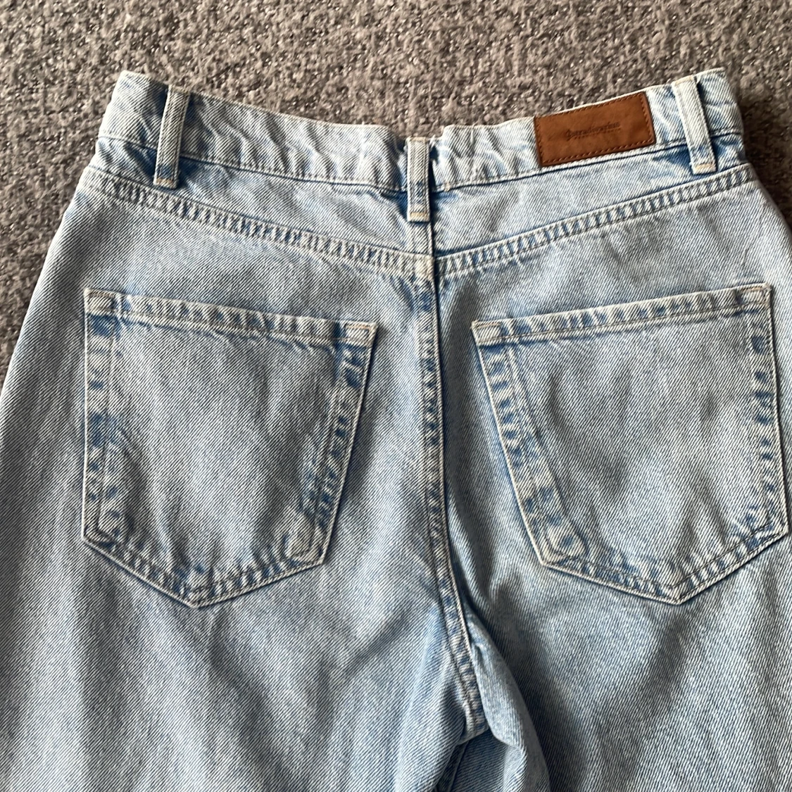 Ljusblåa jeans - 90