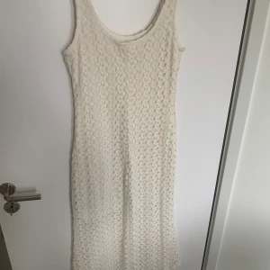 Vit långklänning  - Så fin vit långklänning 💕 Storlek S