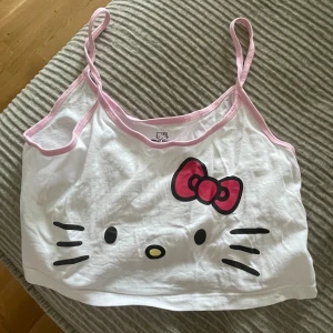 Hello Kitty Topp - Från primark! 