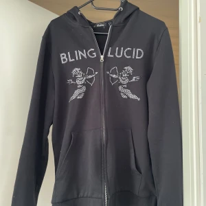 Bling lucia hoodie - Sparsamt använd köpte för 1/2 år