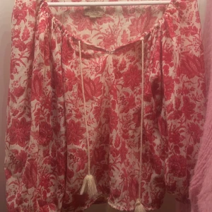 Jättesöt blus💕 - Så fin blus😊🥰