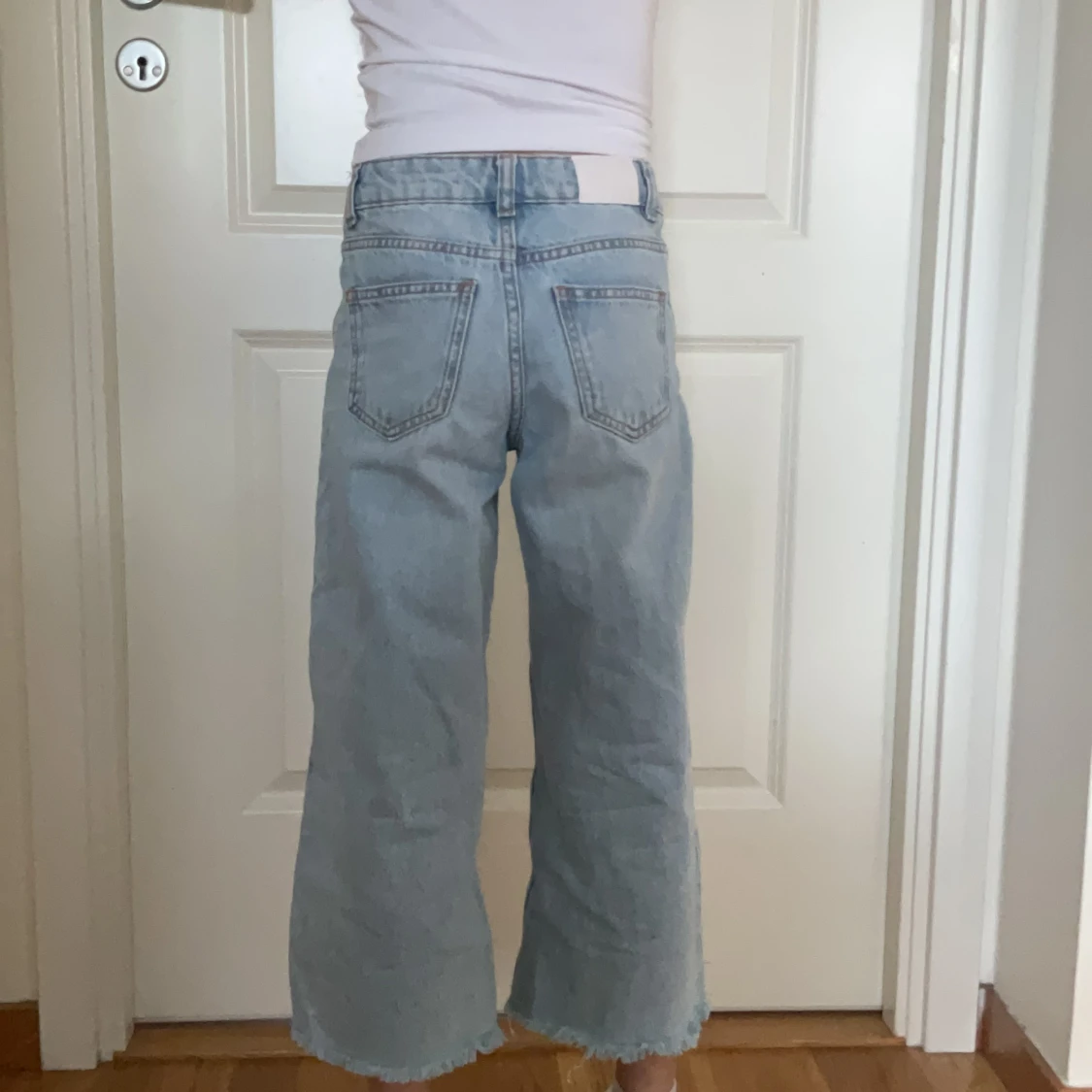 Ljusblåa baggy jeans - 90
