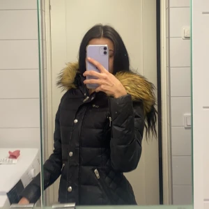 Rockandblue jacka - Väldigt bra skick, inget fel på den☺️Säljer den pågrund av att den e för liten för mig nu. 