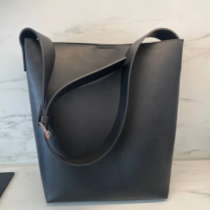 Carin Wester väska - Knappt använd väska från märket Carin Wester