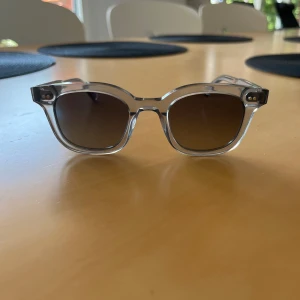 Chimi 02 grey  - Tjena säljer mina chimis då de inte kommer till användning. Nypris 1350kr. Dom är som nya då dom knappast använts. Box kvitto och påse finns. Skriv vid fler frågor!