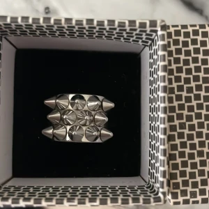 Edblad ring - Edblad ring i storlek S, 16.8 mm,  nyskick