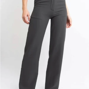 Gråa kostymbyxor  - Typ aldrig använda så mycket bra skick 