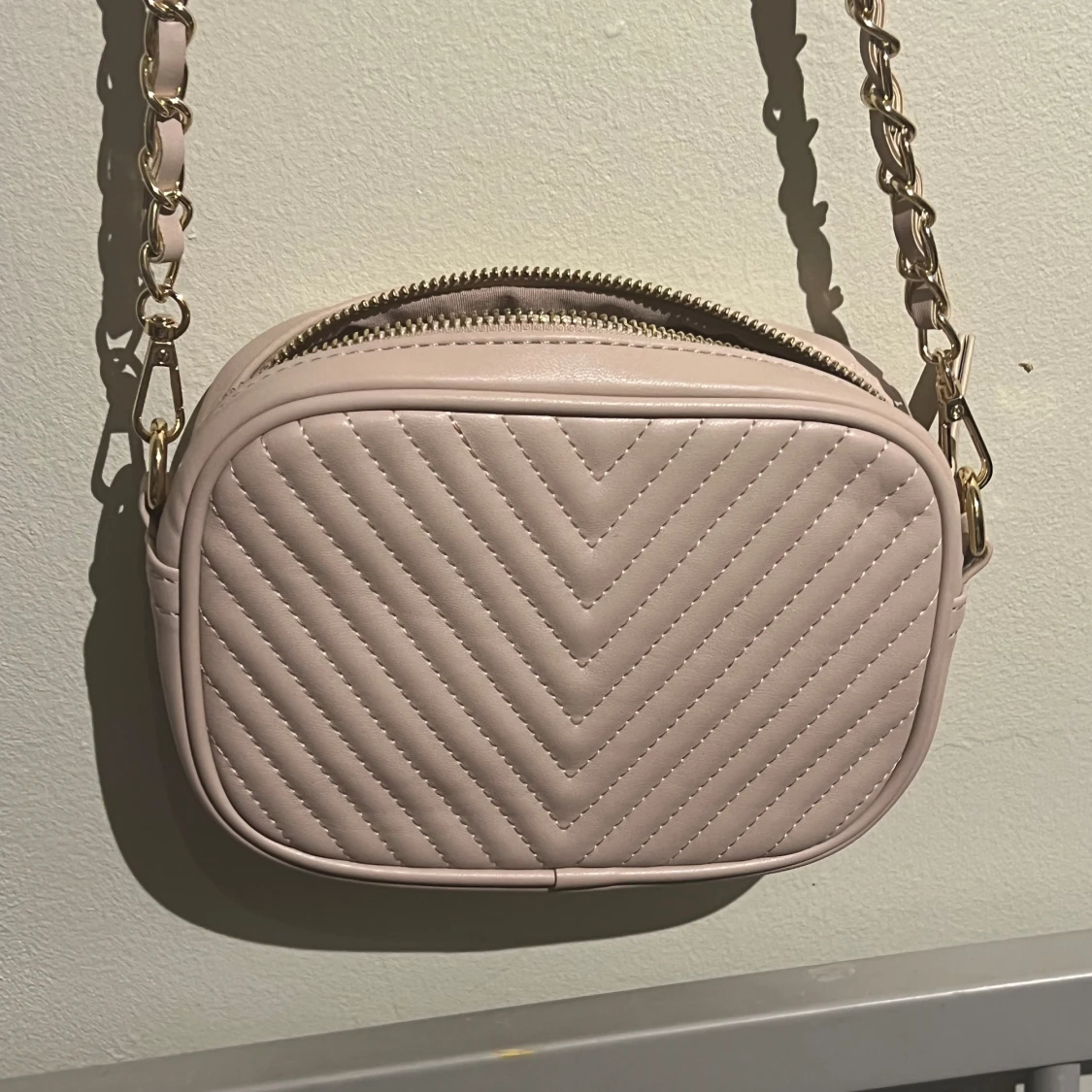 Väska från Åhléns i en super fin Råsa färg  - 91