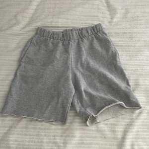 Mjukisshorts  - Knappt använda 