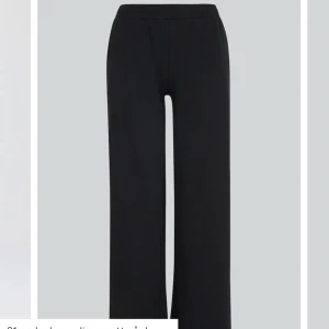 Lågmidjade mjukisbyxor - Så säljer mina lågmidjade mjukisbyxor!! Så dom inte längre kommer till andvändning! Dom är använda  men köpta för nypris