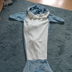 Hajfilt  - En stor och mysig hajfilt 