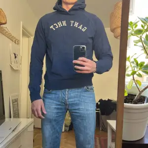 Gant hoodie i storlek M