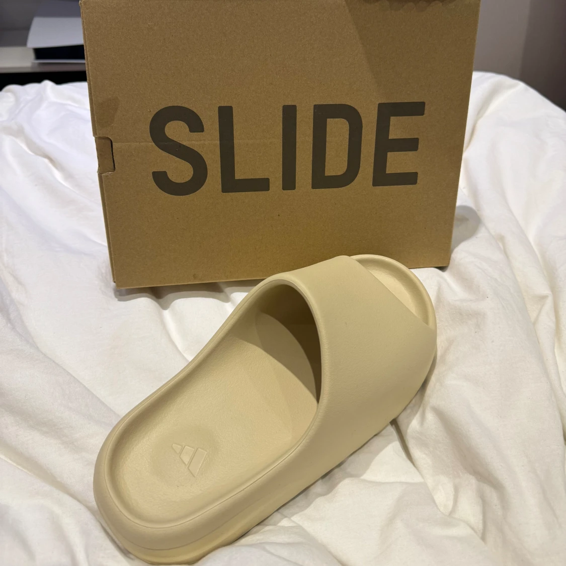Yeezy slide bone - 90