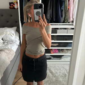 Snygg topp  - Fin topp till sommaren, inprincip aldrig använd så i väldigt fint skick 