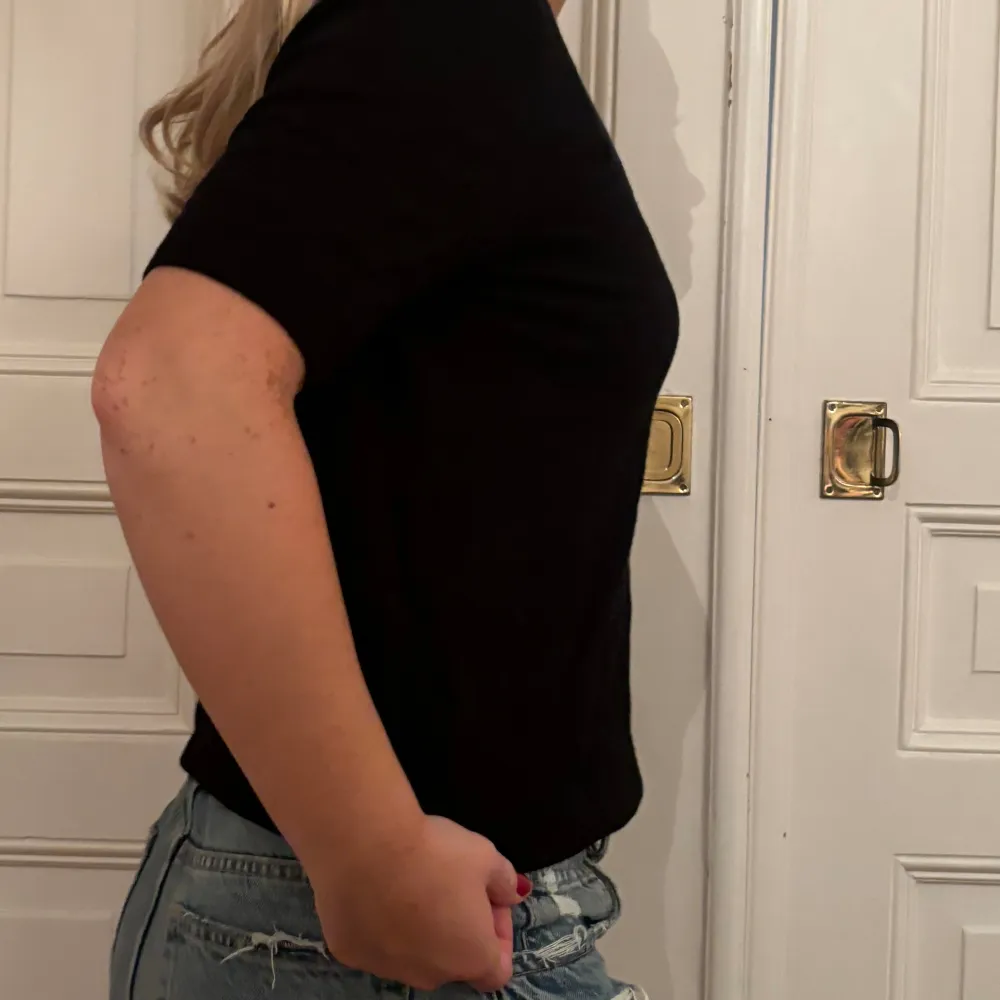 snygg stickad t-shirt från zara!. T-paidat.