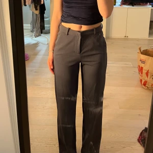 kostymbyxor  - kommer inte till användning 💞