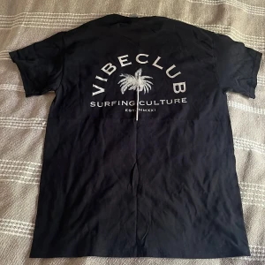 T shirt med tryck - Snygg t shirt, bra skick