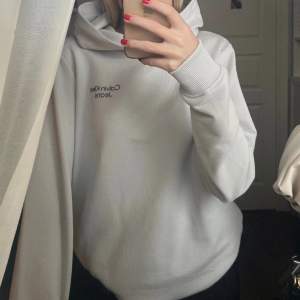 Calvin Klein hoodie i nyskick!🩷 Storlek 16 men passar mig som har xs/s