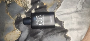 Giorgio Armani profondo - Säljer min parfym som är 99% full, endast testad. Inte min typ av parfym fick den i present därför säljer jag den. Ny kostar 1100kr ungefär. Kan gå ner lite i pris vid snabbt o smidigt köp!