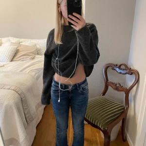 LBT-jeans  - Modell: Valerie  Fit: Low Rise Boot Cut   Storlek: 24/30  Skick: Bra skick och passform OBS lite sönderskavda vid byxkanterna