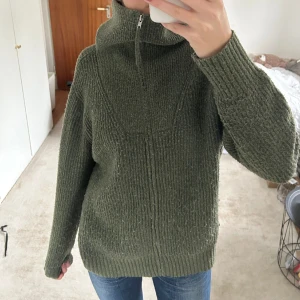 Stickad kofta - Så skön och perfekt till skolan