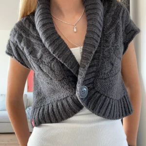 Kortärmad kofta  - Söt kofta