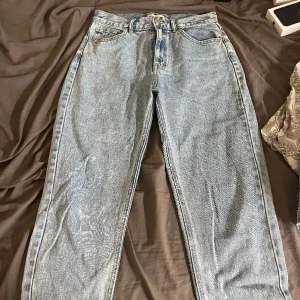 Pull & bear Jeans - Säljer mina Pull & Bear jeans.  Strl 38 Tänkte 150kr