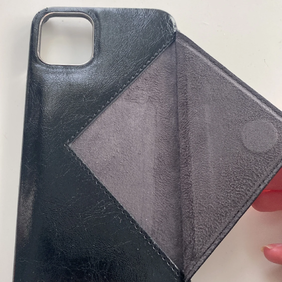 Mobilskal med nitar - 90