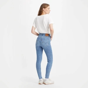 Levi’s - Säljer mina Levis mile high super skinny pga förstora w 29 L 28