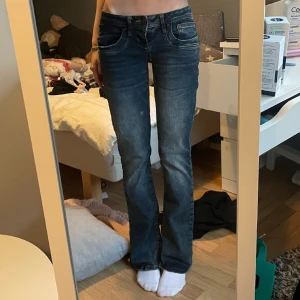 LTB jeans - Säljer dessa jätte fina ltb jeansen, låg midjade och i storlek 25/32. Dem passar fint på mig som är 173. Säljer på grund av att jag har flera och behöver rensa ut. Jag kan sänka pris vid snabbt köp🙌🏻❤️