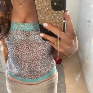 Leopard linne - Bra skick, lite genomskinlig 