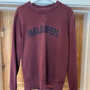 Parajumpers Sweatshirt i normalt använt skick  Autentisk enligt certilogo.com DM för fler bilder på tröjan Ny pris: 2500kr