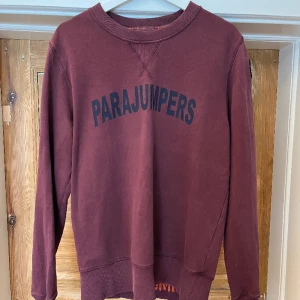 Parajumpers Sweatshirt - Parajumpers Sweatshirt i normalt använt skick  Autentisk enligt certilogo.com DM för fler bilder på tröjan Ny pris: 2500kr