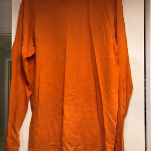 Tröja strl M  - Tröja från Clique i strl M. Mycket fint skick, nästan aldrig använd. 